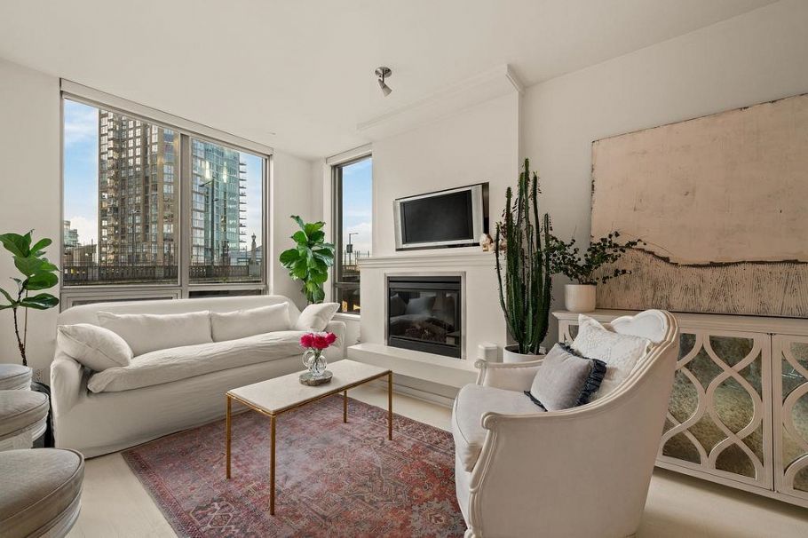 601 1005 Beach Avenue Vancouver, BC - 2