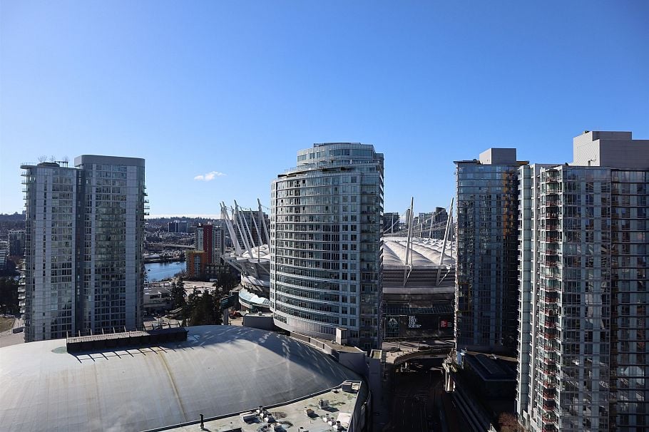 2906 689 Abbott Street Vancouver, BC - 2