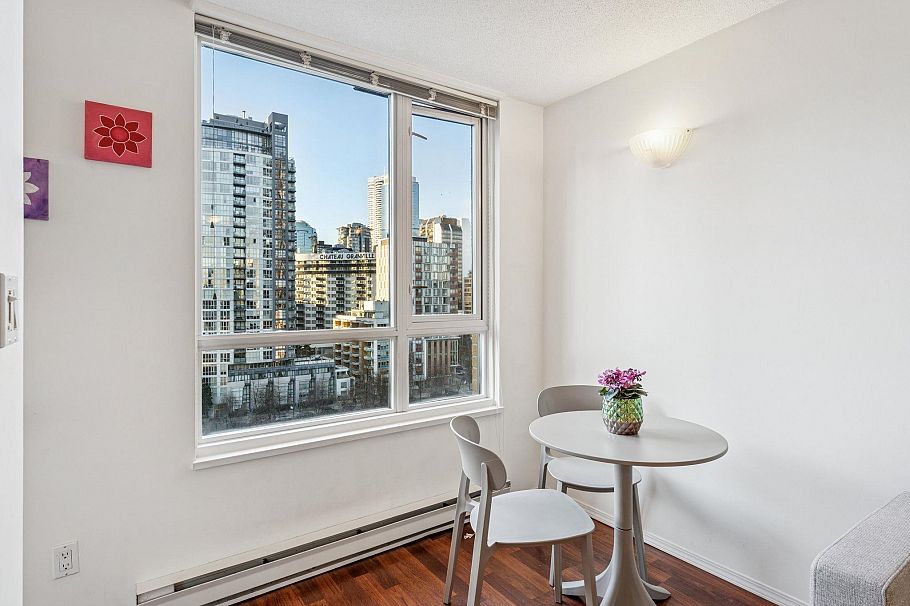 1202 1188 Richards Street Vancouver, BC - 11