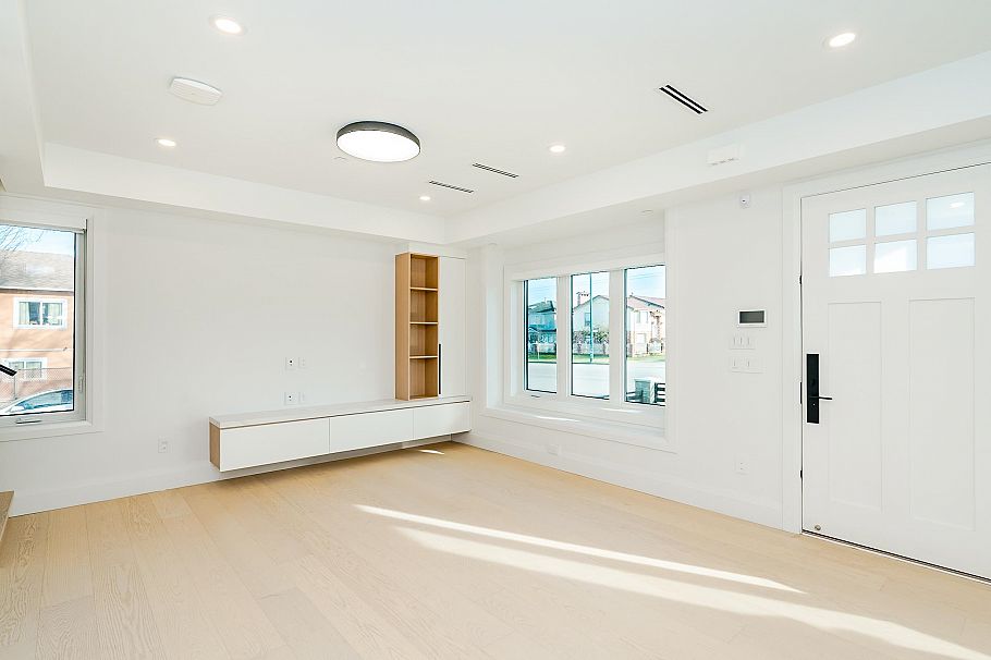 1505 Renfrew Street Vancouver, BC - 8