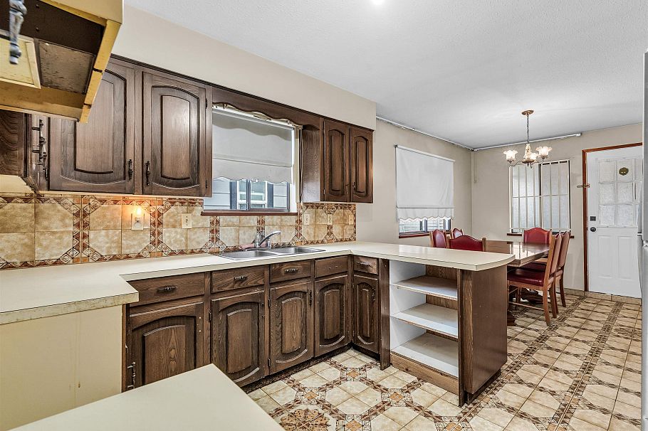 3112 E 1st Avenue Vancouver, BC - 11