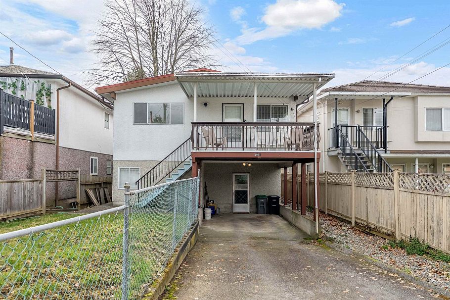 1961 E 50th Avenue Vancouver, BC - 2