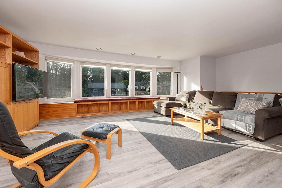 2644 Kilmarnock Crescent North Vancouver, BC - 2