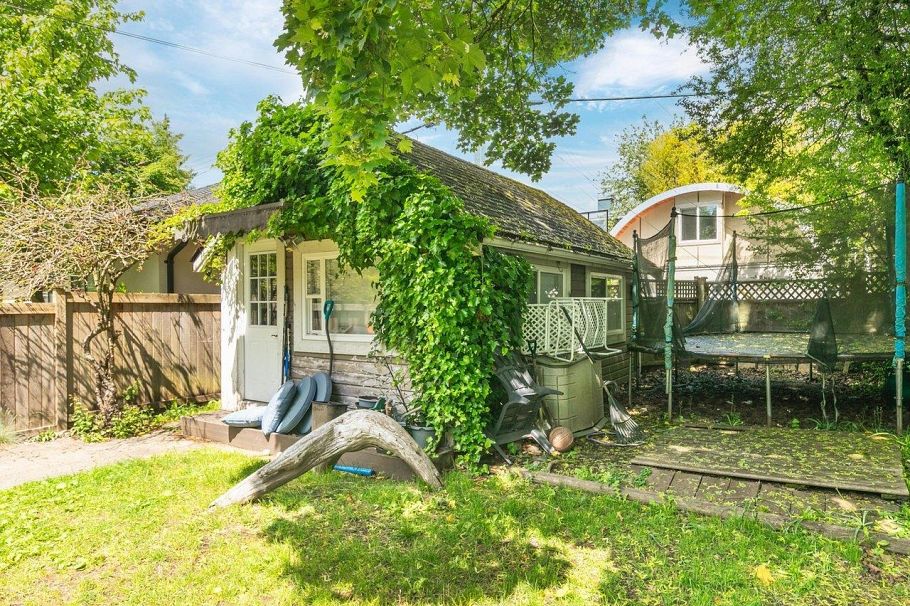 2903 W 42nd Avenue Vancouver, BC - 29