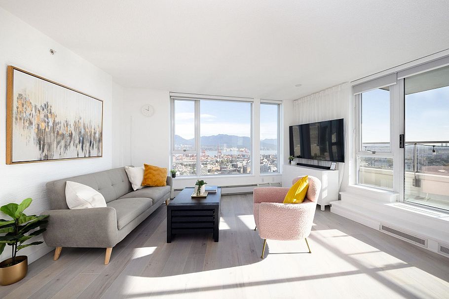 3705 188 Keefer Place Vancouver, BC - 4