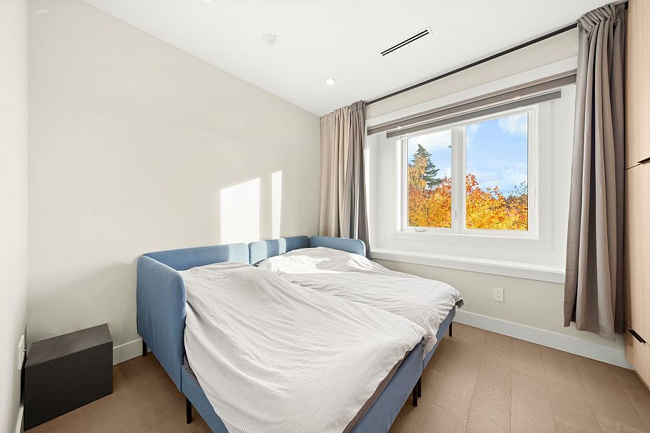 2815 W 19th Avenue Vancouver, BC - 13