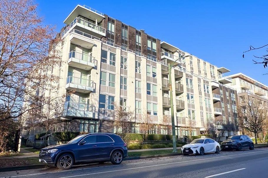 302 6733 Cambie Street Vancouver, BC - 2