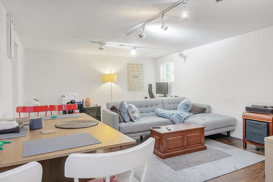 2903 W 42nd Avenue Vancouver, BC - 18