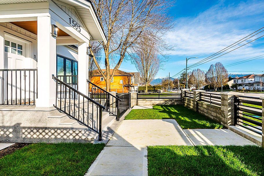 1505 Renfrew Street Vancouver, BC - 4