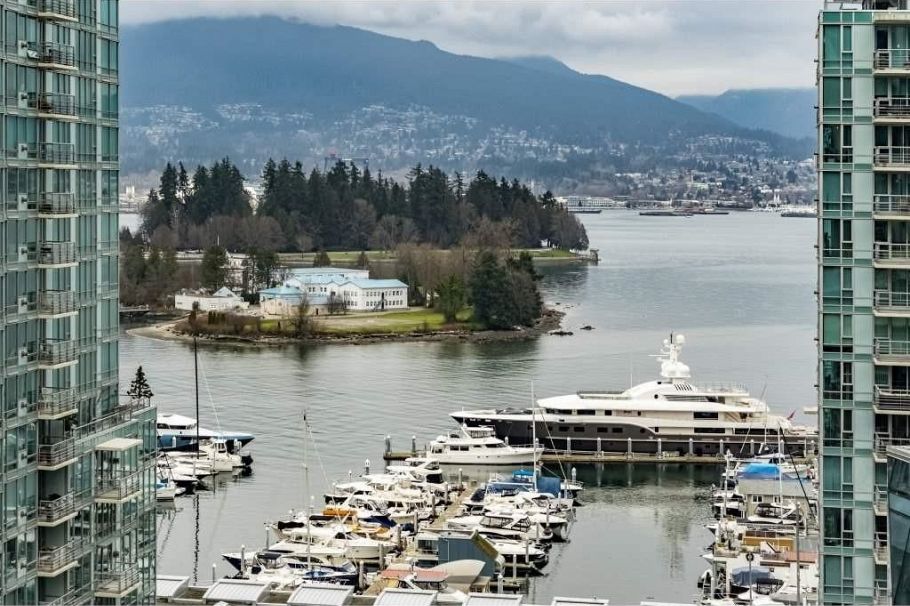 1002 1415 W Georgia Street Vancouver, BC - 20