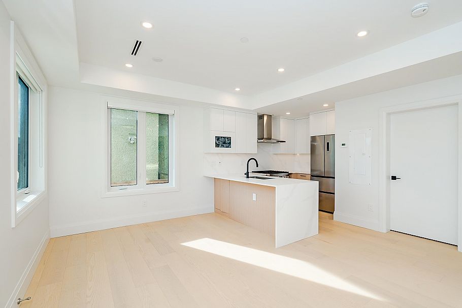 1505 Renfrew Street Vancouver, BC - 6