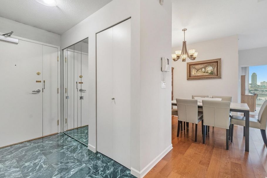 18C 139 Drake Street Vancouver, BC - 3