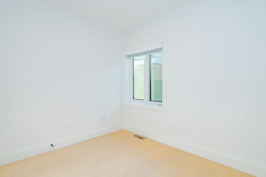 1505 Renfrew Street Vancouver, BC - 28