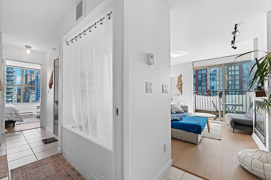 1206 969 Richards Street Vancouver, BC - 7