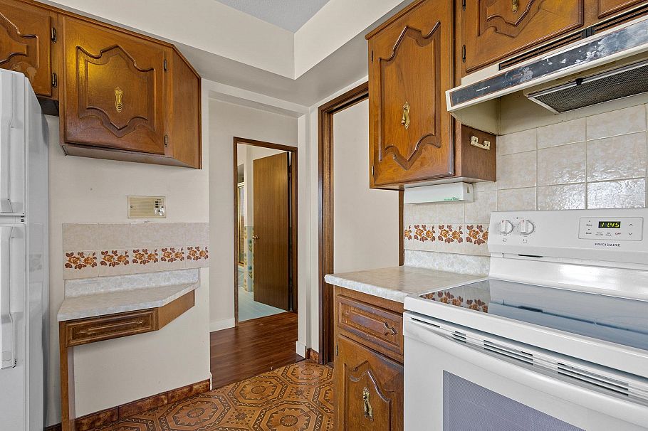 2225 E 35th Avenue Vancouver, BC - 12