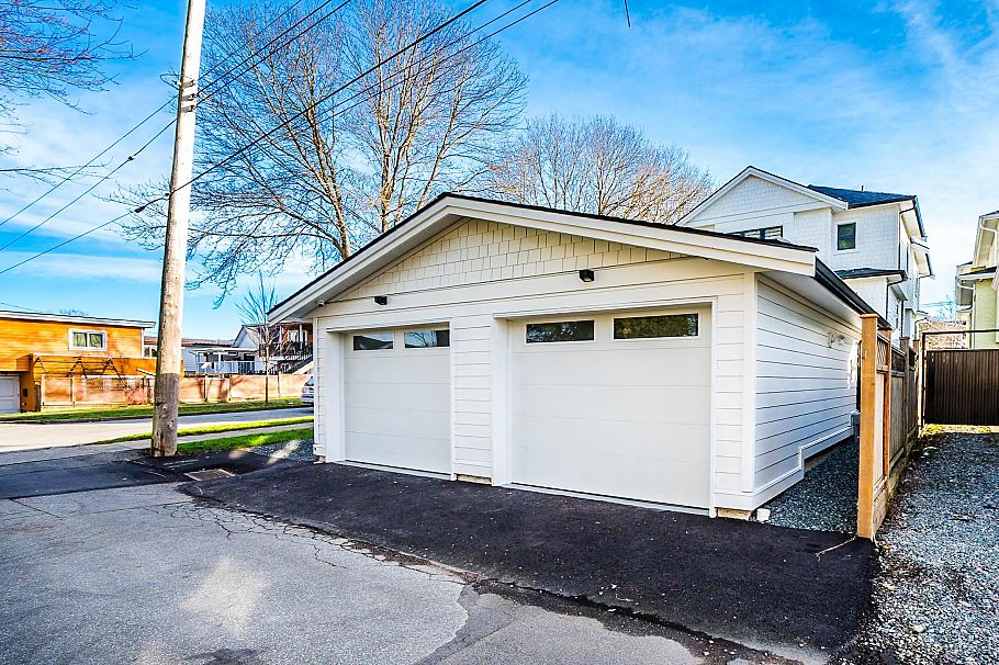 1505 Renfrew Street Vancouver, BC - 38