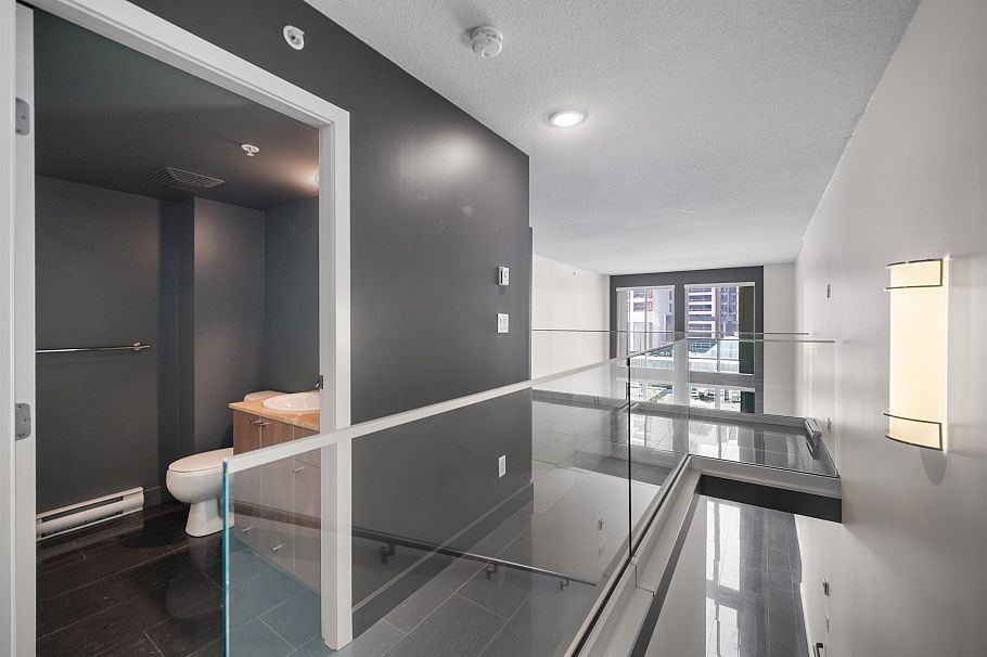 606 610 Granville Street Vancouver, BC - 9