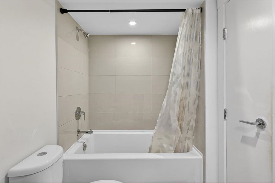 606 1009 Harwood Street Vancouver, BC - 18