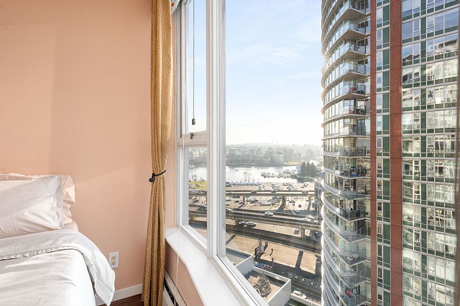 2203 58 Keefer Place Vancouver, BC - 17