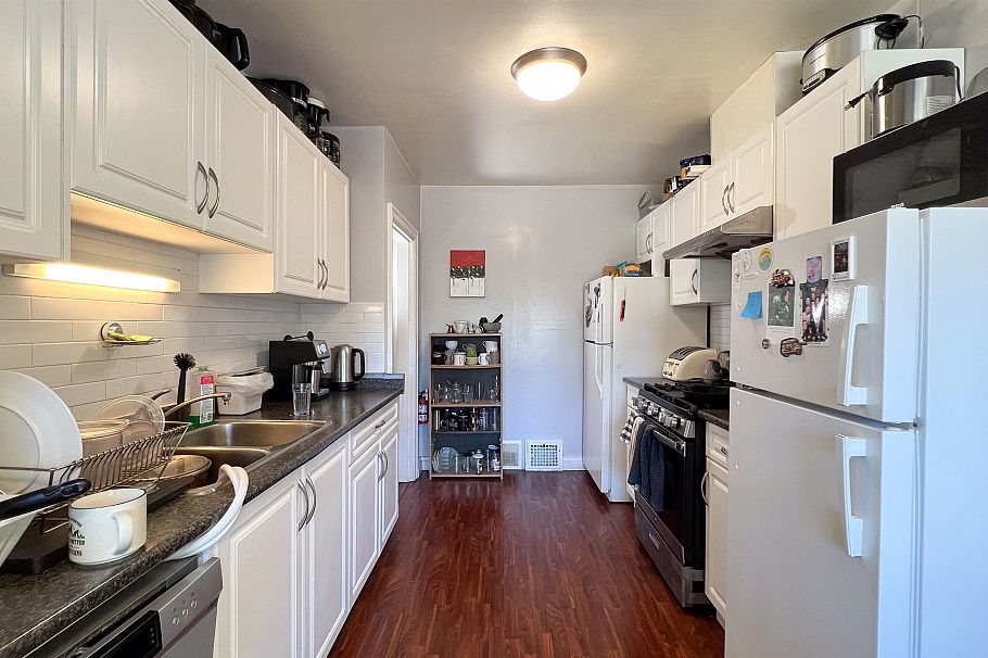 3088 Discovery Street Vancouver, BC - 6