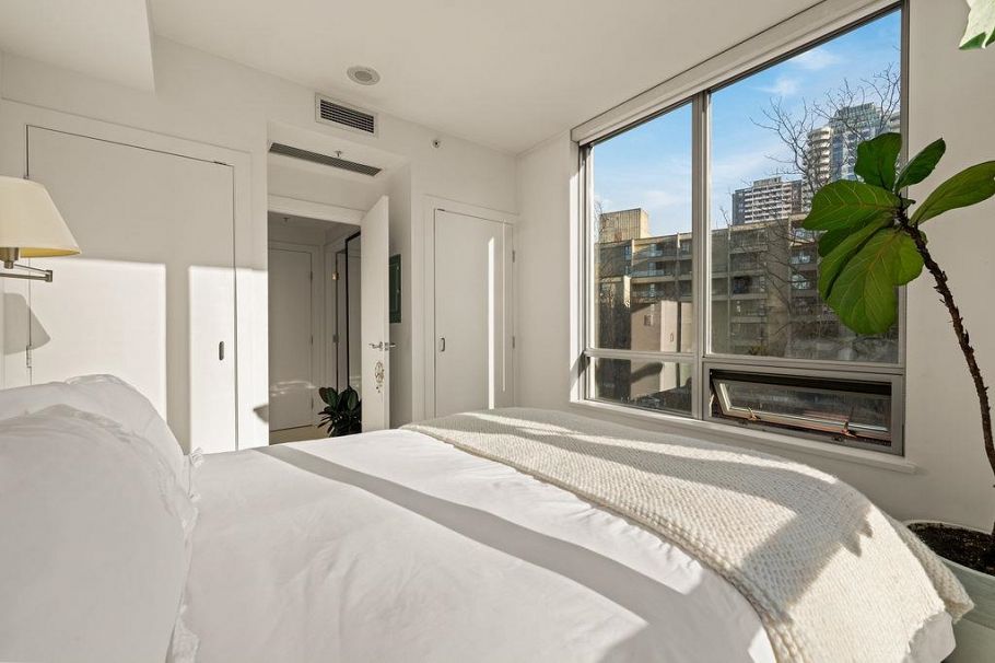 601 1005 Beach Avenue Vancouver, BC - 26