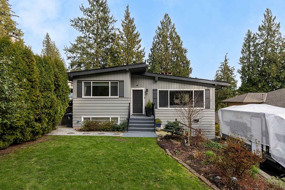 3642 Sykes Road North Vancouver, BC - 1