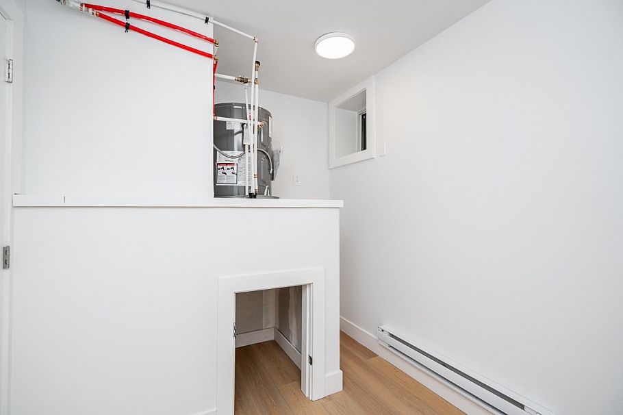 1 2753 Nanaimo Street Vancouver, BC - 27