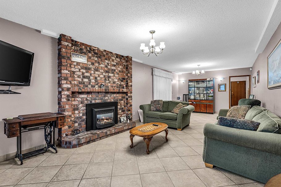 3112 E 1st Avenue Vancouver, BC - 21