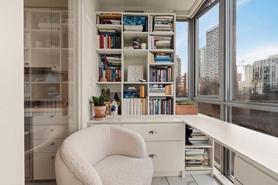 601 1005 Beach Avenue Vancouver, BC - 19