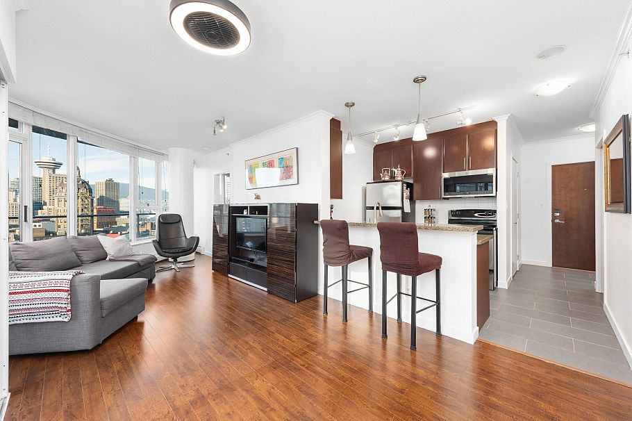 2203 58 Keefer Place Vancouver, BC - 1