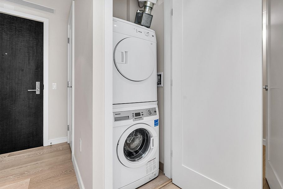 905 1221 Bidwell Street Vancouver, BC - 17