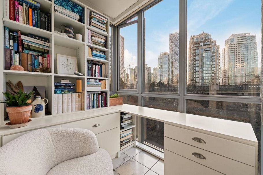 601 1005 Beach Avenue Vancouver, BC - 21