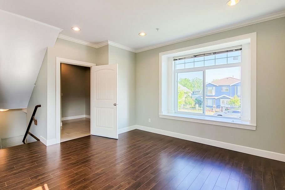 3096 E 26th Avenue Vancouver, BC - 6