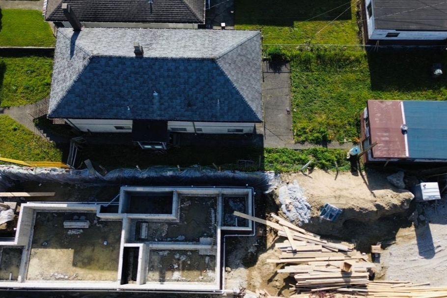 2735 Grant Street Vancouver, BC - 12