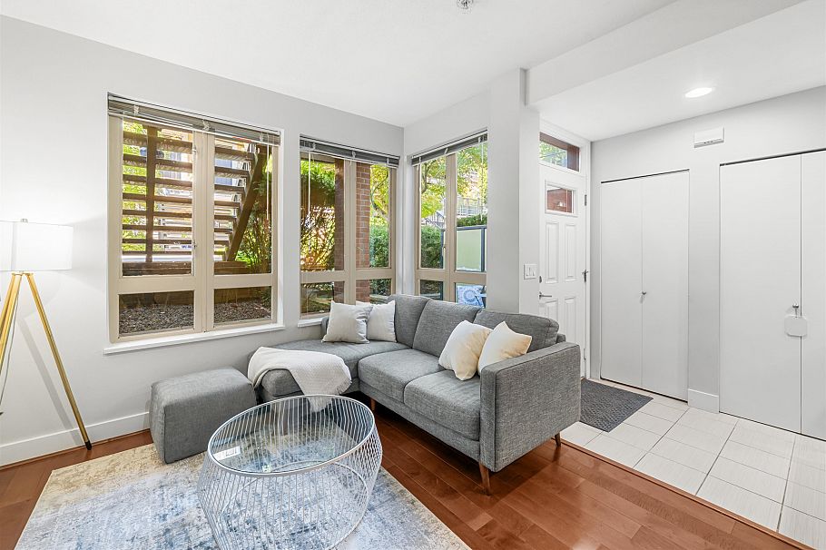 78 728 W 14th Street North Vancouver, BC - 11