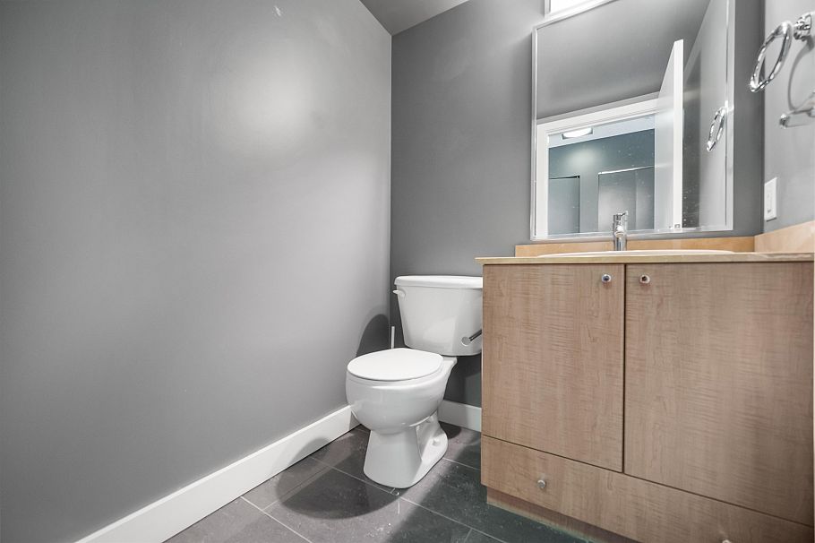 606 610 Granville Street Vancouver, BC - 7