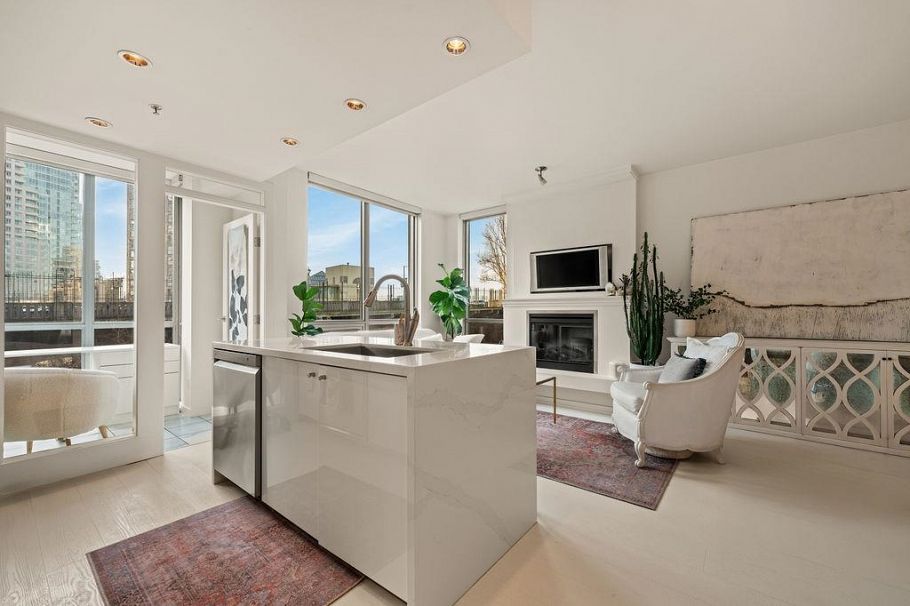 601 1005 Beach Avenue Vancouver, BC - 15