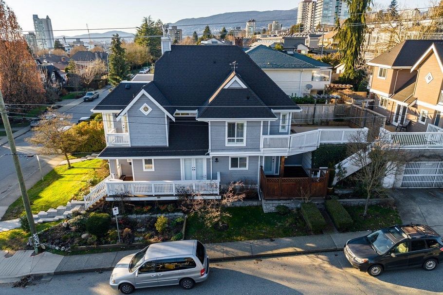 280 E 5th Street North Vancouver, BC - 32