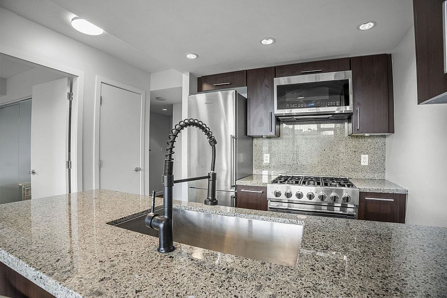 1405 168 W 1st Avenue Vancouver, BC - 15