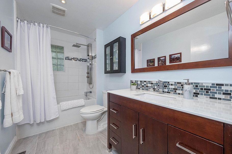 2644 Kilmarnock Crescent North Vancouver, BC - 18