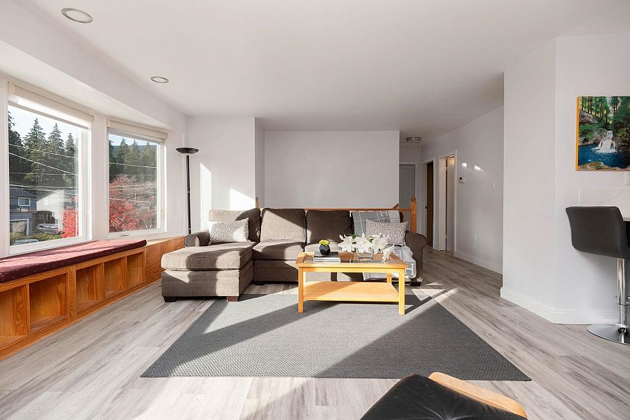 2644 Kilmarnock Crescent North Vancouver, BC - 4