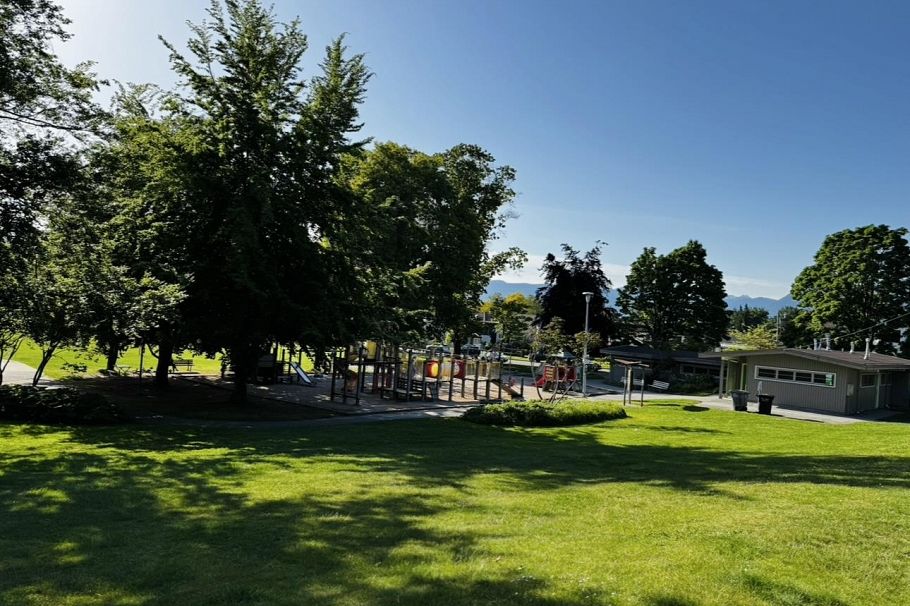 2735 Grant Street Vancouver, BC - 15