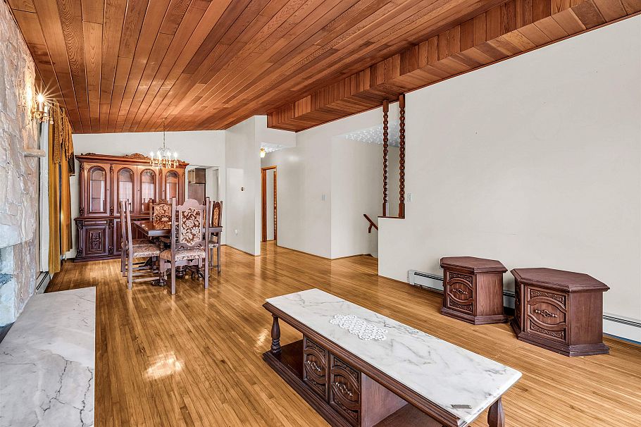 3112 E 1st Avenue Vancouver, BC - 4