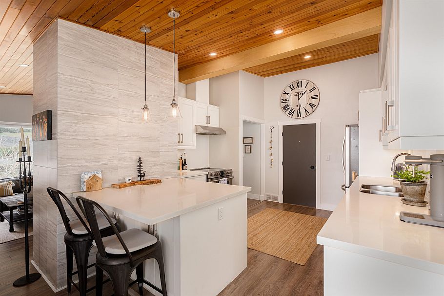 3642 Sykes Road North Vancouver, BC - 10