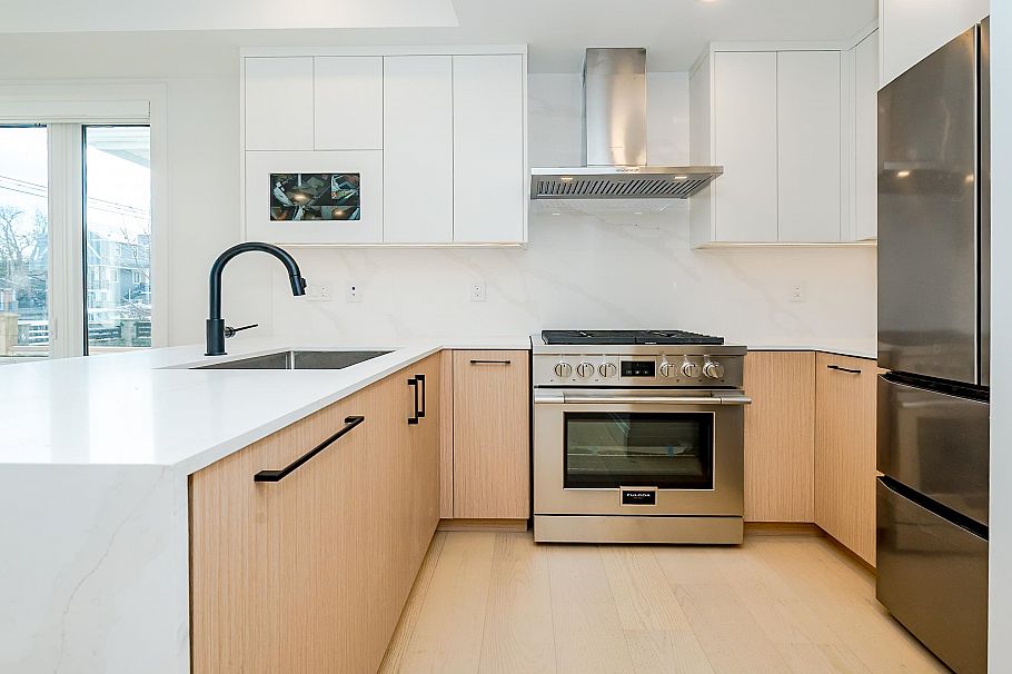 1505 Renfrew Street Vancouver, BC - 14