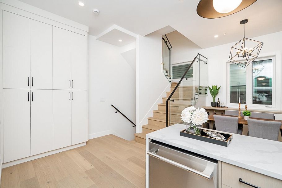 1 2753 Nanaimo Street Vancouver, BC - 13