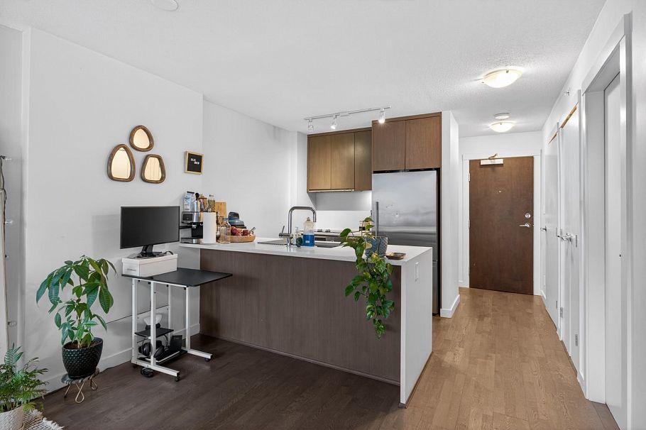 606 1009 Harwood Street Vancouver, BC - 6