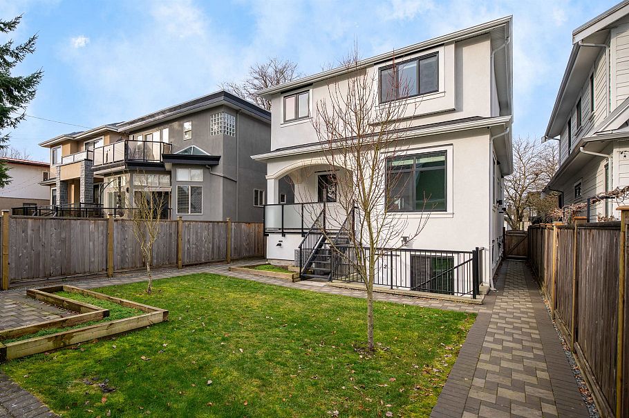 1 58 E 39th Avenue Vancouver, BC - 35