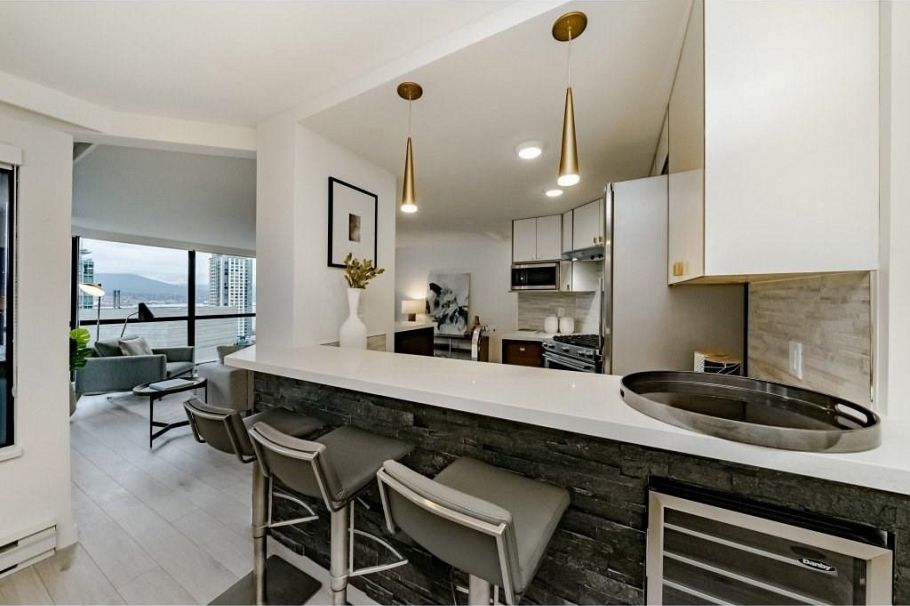 1002 1415 W Georgia Street Vancouver, BC - 9