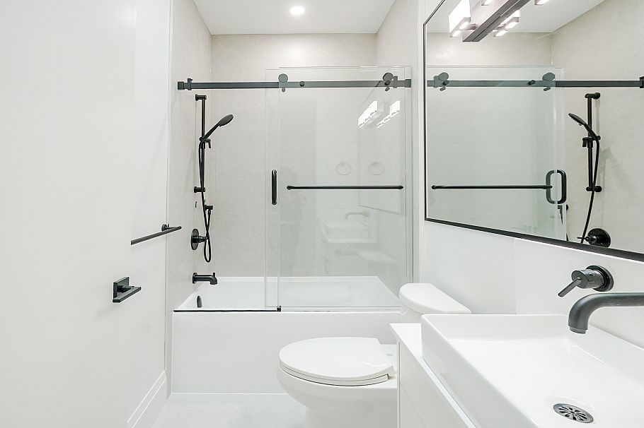 1505 Renfrew Street Vancouver, BC - 29